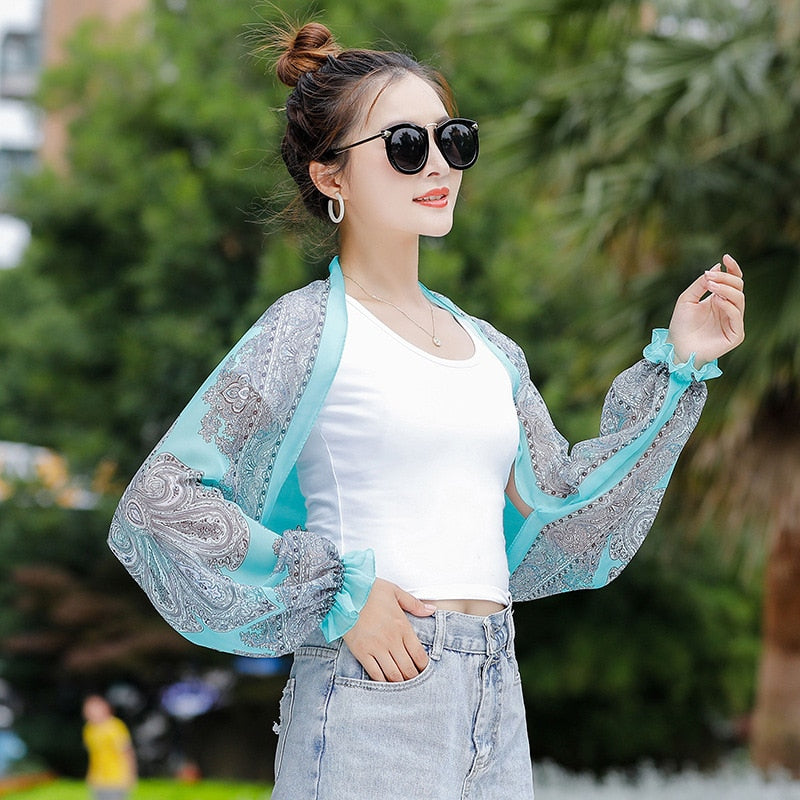 Gilet boléro court manches ultra légère à motifs - Collection 2023