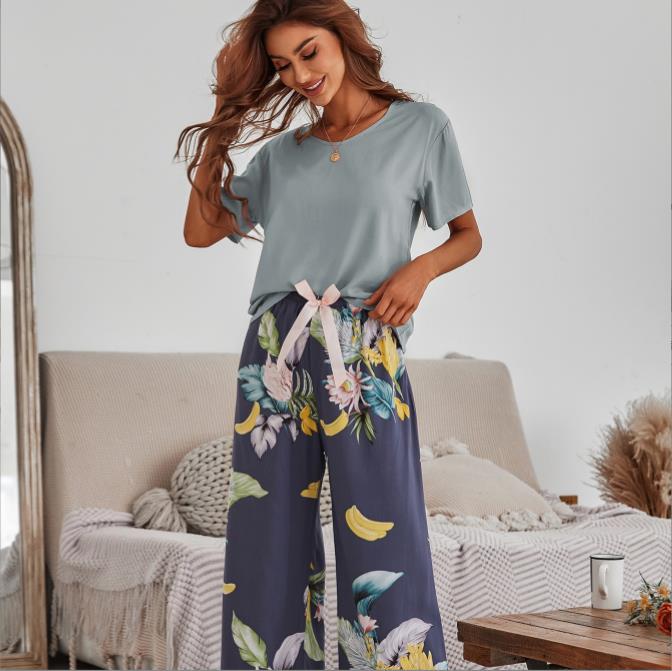 Pyjama d'été fluide en viscose - Motif floral