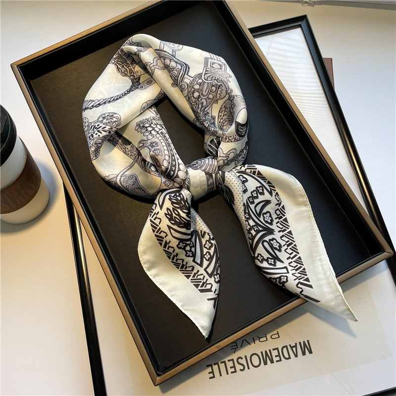 Foulard en soie - Différents imprimés