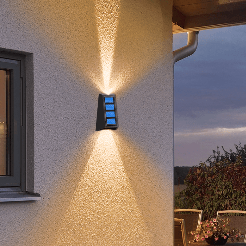 Lot de 4 Appliques murales solaires RVB - DealValley