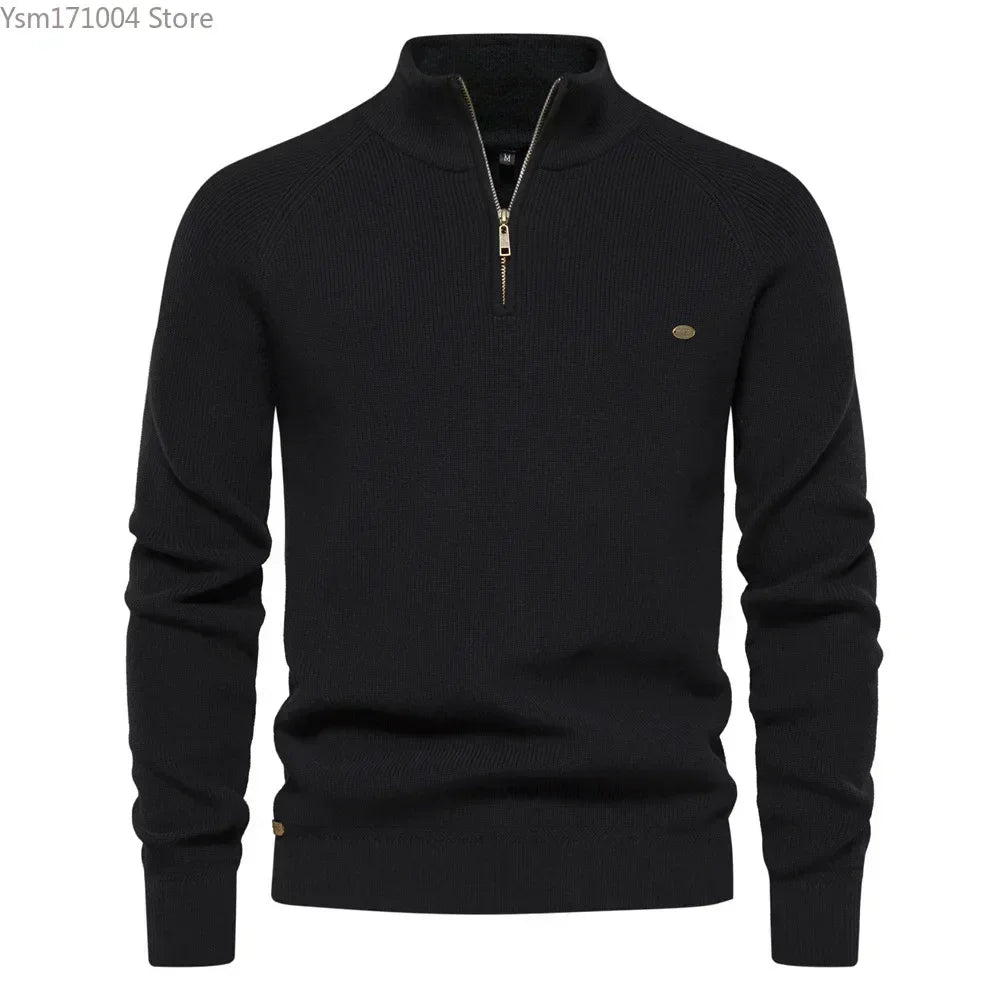 Pull zippé en maille détail bijoux poitrine
